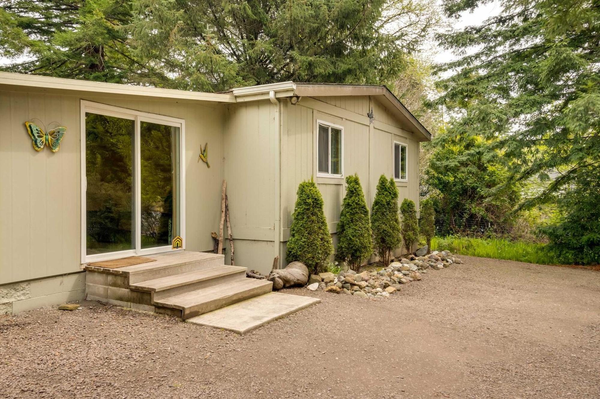 Brookings Home With Deck, Half Mi To Harris Beach! Extérieur photo