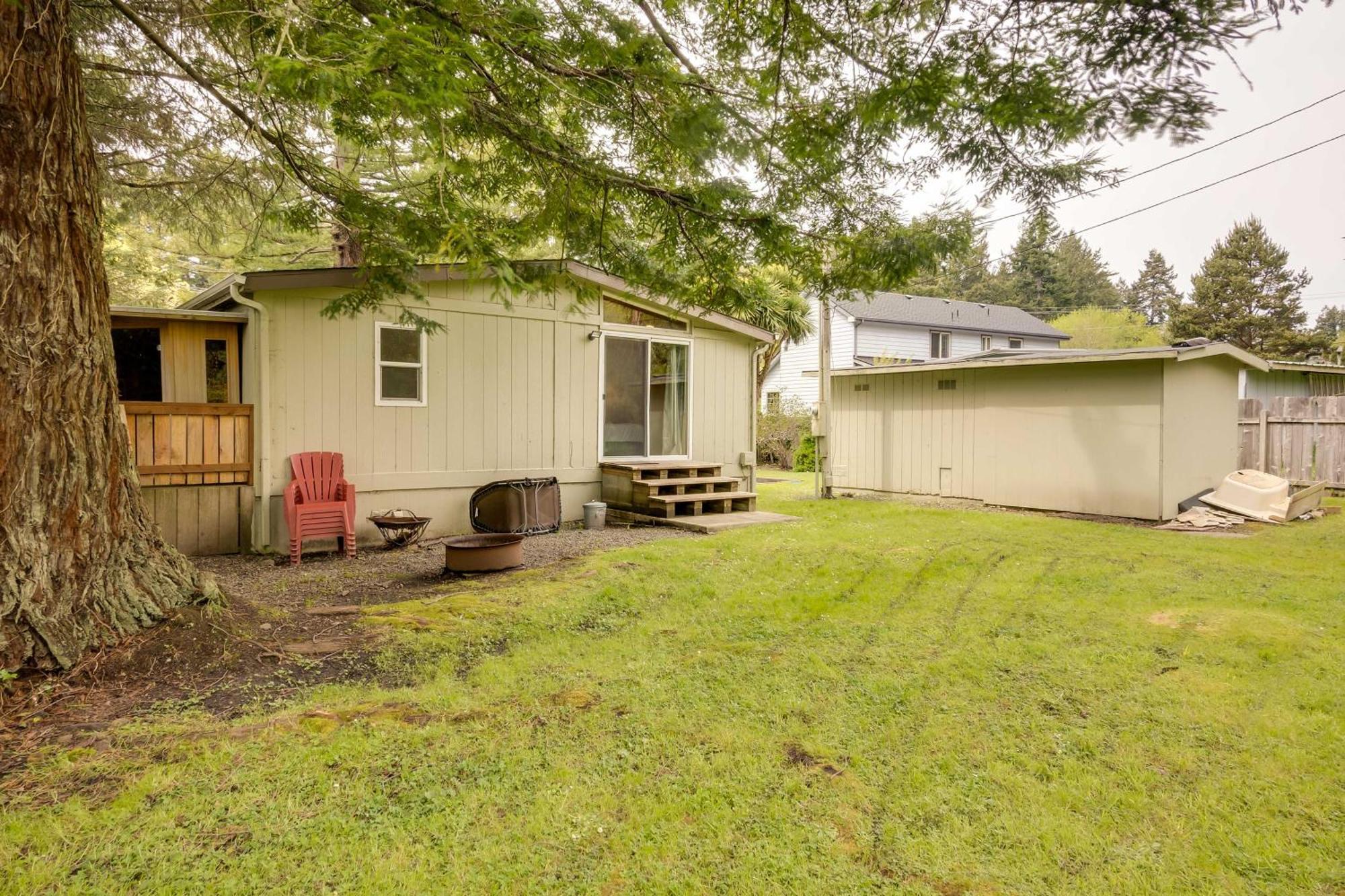 Brookings Home With Deck, Half Mi To Harris Beach! Extérieur photo